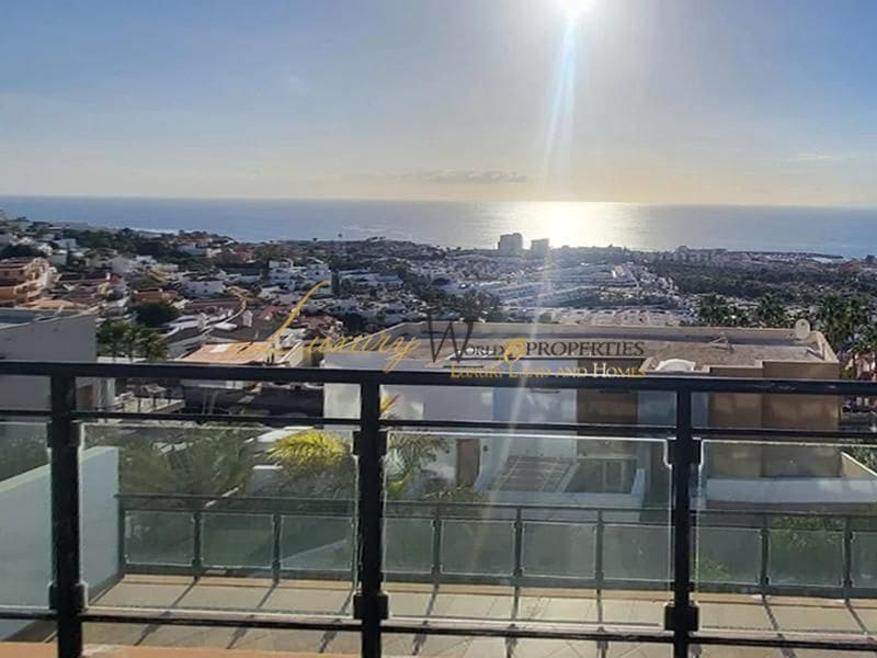 3 soveværelse Villa til salg i Costa Adeje med garage - € 875.000 (Ref: 8969529)