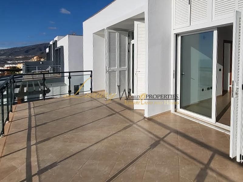3 soveværelse Villa til salg i Costa Adeje med garage - € 875.000 (Ref: 8969529)