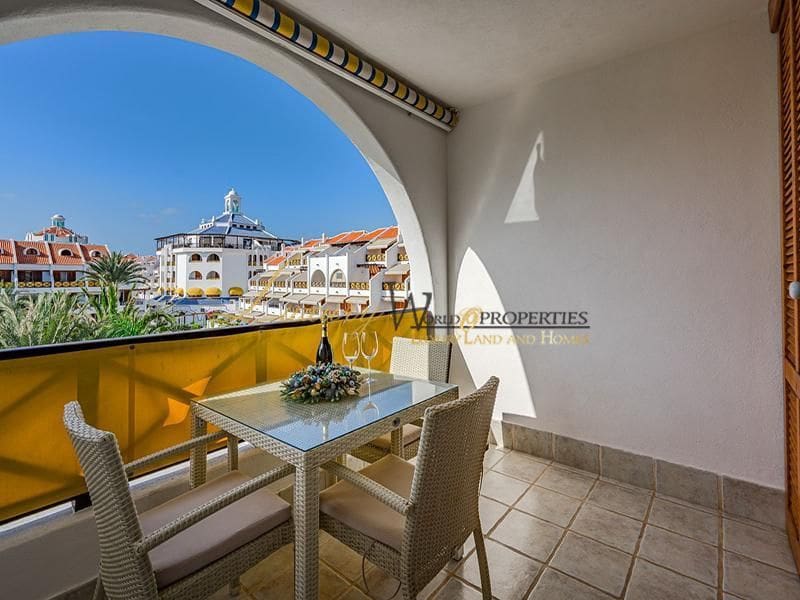 1 soveværelse Lejlighed til salg i Playa de las Americas med swimmingpool - € 560.000 (Ref: 8973347)