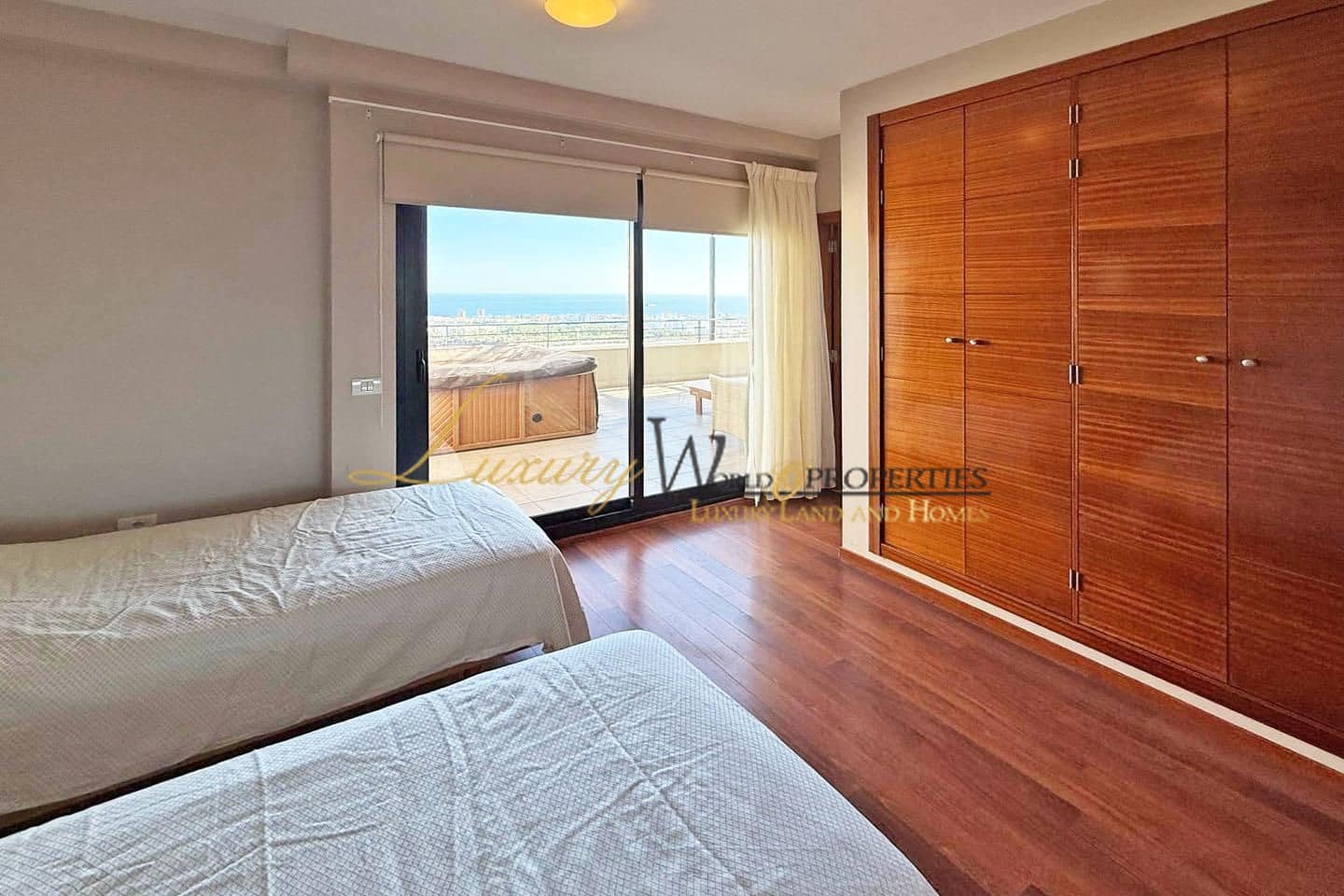 3 soveværelse Lejlighed til salg i Costa Adeje med garage - € 1.050.000 (Ref: 8977692)