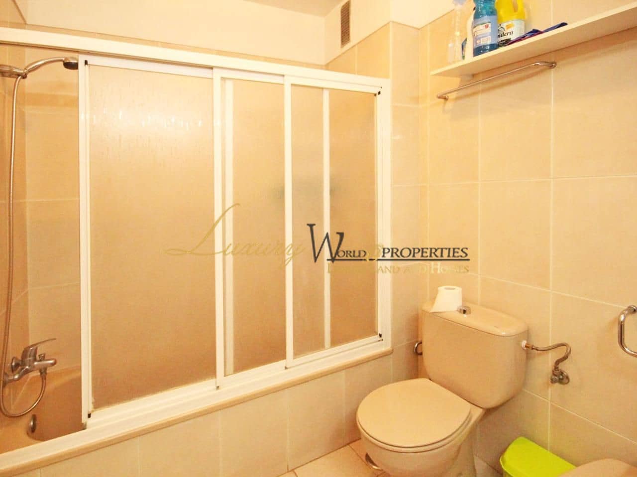 2 soveværelse Lejlighed til salg i Puerto Santiago med swimmingpool - € 245.000 (Ref: 8990195)