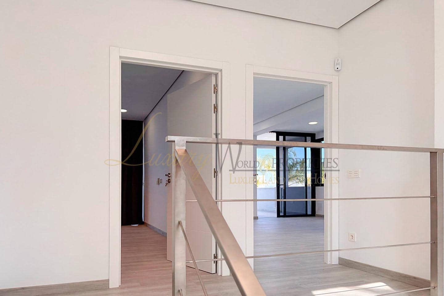 4 camera da letto Villa in vendita in Costa Adeje con piscina garage - 1.850.000 € (Rif: 8993257)