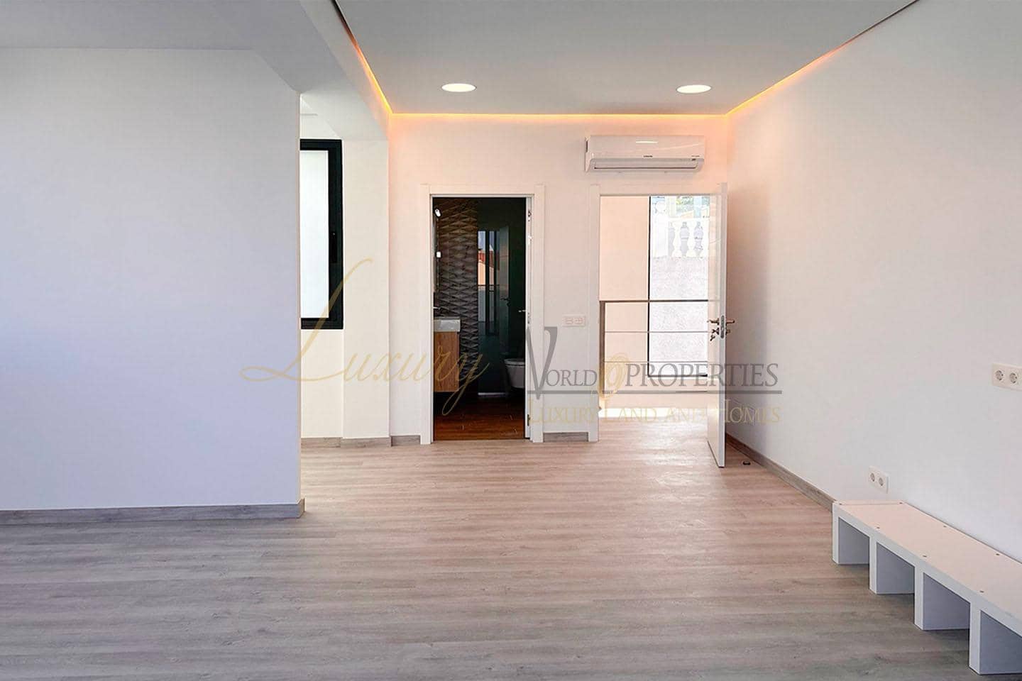 4 camera da letto Villa in vendita in Costa Adeje con piscina garage - 1.850.000 € (Rif: 8993257)