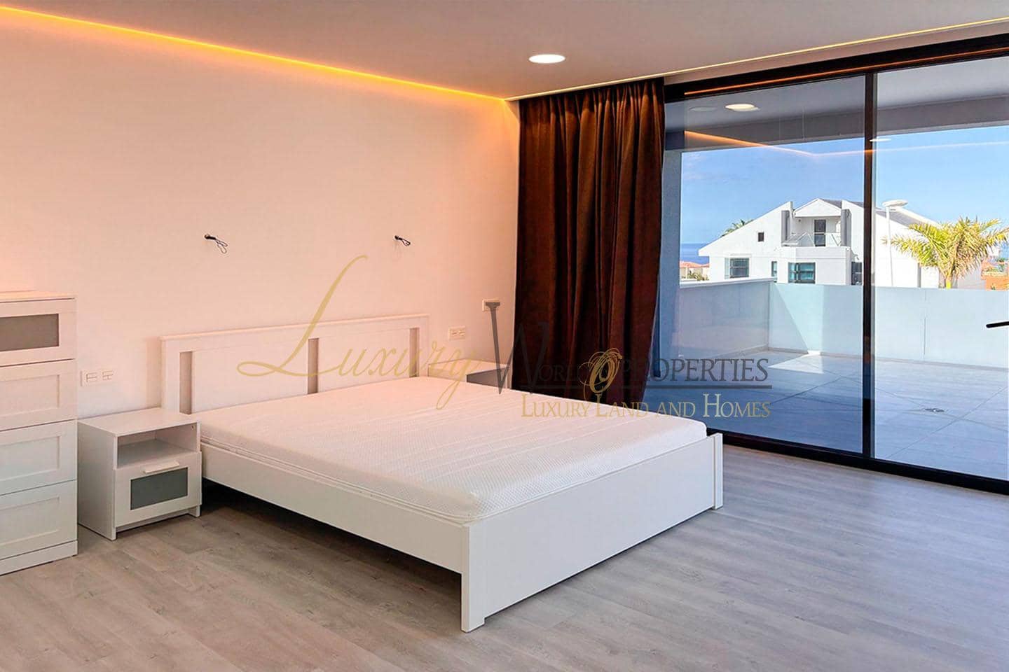 4 camera da letto Villa in vendita in Costa Adeje con piscina garage - 1.850.000 € (Rif: 8993257)