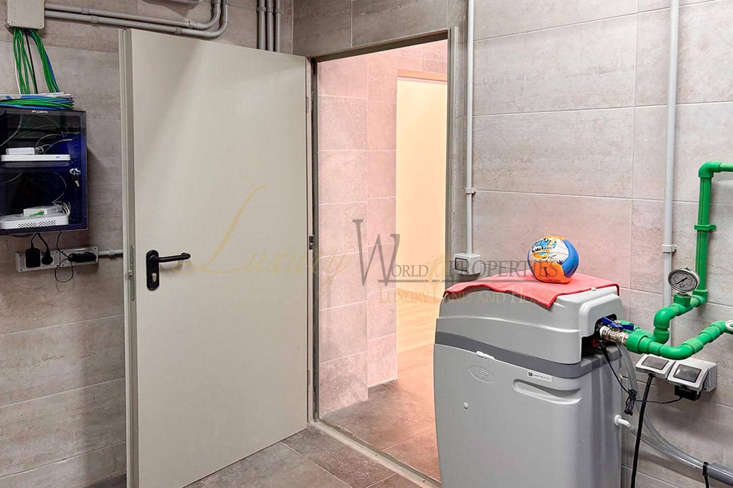 4 camera da letto Villa in vendita in Costa Adeje con piscina garage - 1.850.000 € (Rif: 8993257)