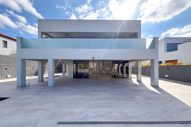 4 chambre Villa/Maison à vendre à Playa de Fañabé Alto, Adeje avec piscine garage - 1 850 000 € (Ref: 8993257)