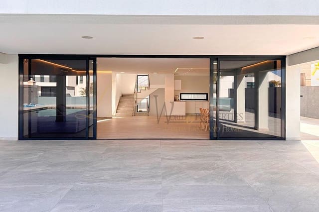 4 chambre Villa/Maison à vendre à Playa de Fañabé Alto, Adeje avec piscine garage - 1 850 000 € (Ref: 8993257)