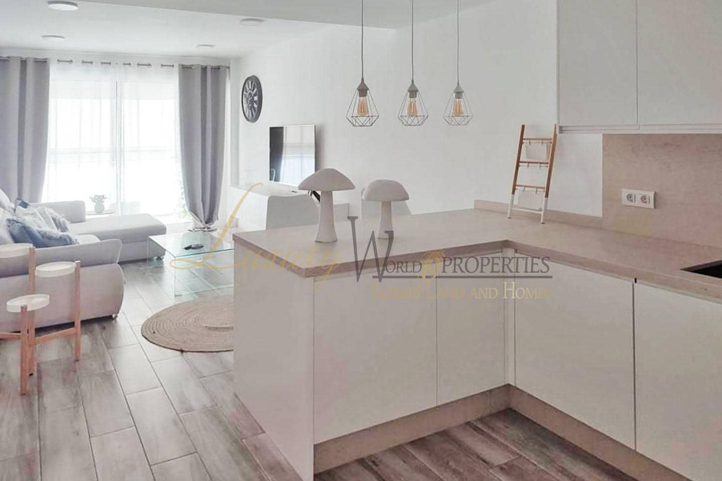 2 sovrum Lägenhet till salu i Adeje med pool garage - 350 000 € (Ref: 9000193)