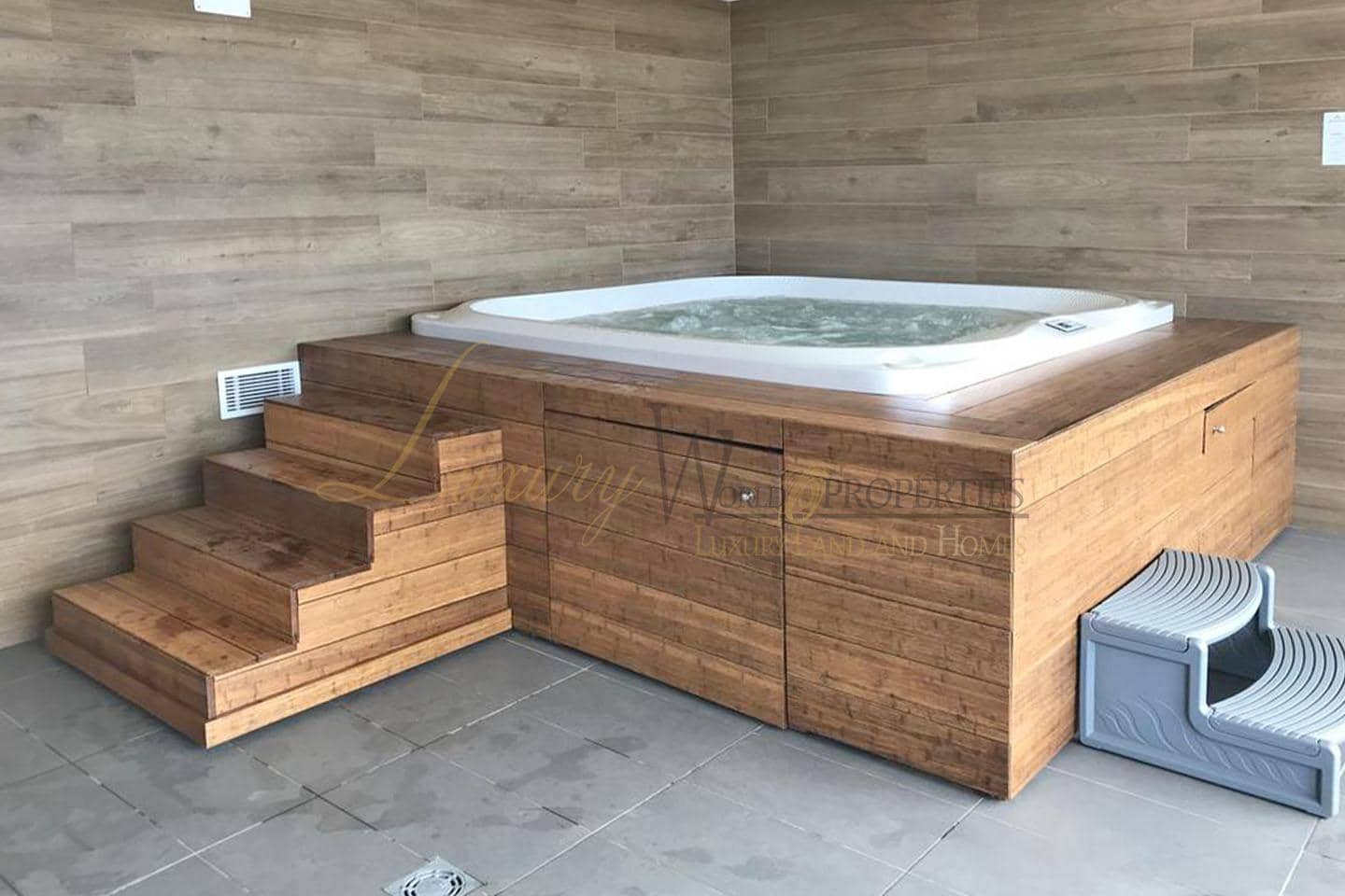 2 sovrum Lägenhet till salu i Adeje med pool garage - 350 000 € (Ref: 9000193)