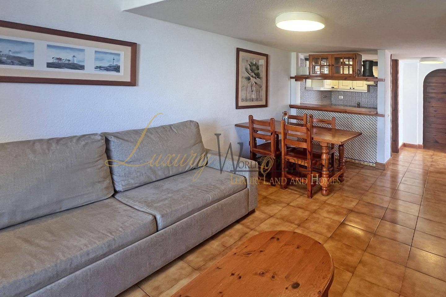 2 makuuhuone Asunto myytävänä paikassa Playa de las Americas mukana uima-altaan - 725 000 € (Ref: 9003488)