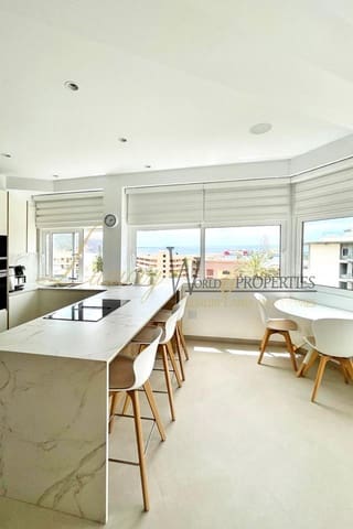 3 slaapkamer Flat te koop in Los Cristianos, Arona - € 642.000 (Ref: 9025494)