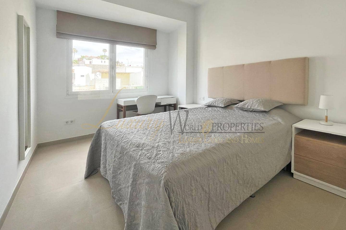 3 slaapkamer Flat te koop in Los Cristianos - € 642.000 (Ref: 9025494)