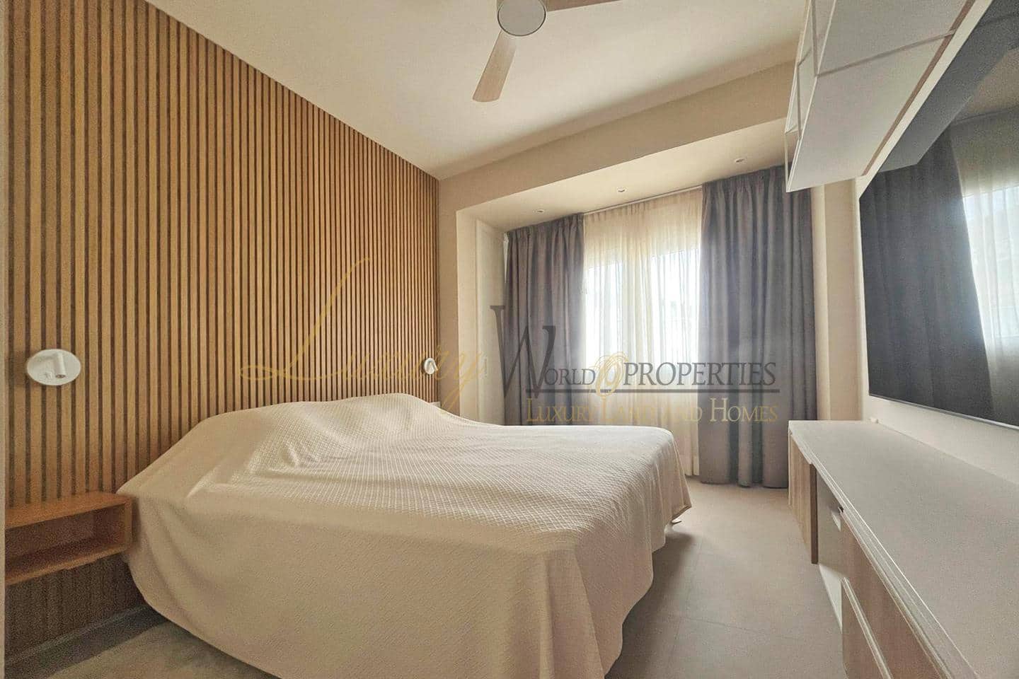 3 slaapkamer Flat te koop in Los Cristianos - € 642.000 (Ref: 9025494)