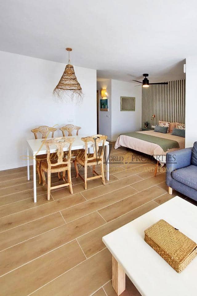 Lejlighed til salg i Golf del Sur med swimmingpool - € 173.000 (Ref: 9028328)