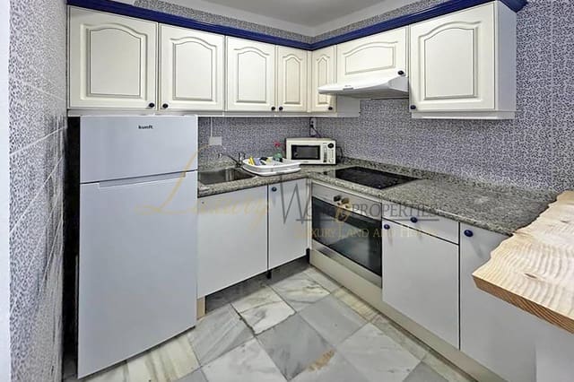 Flat te koop in Playa de las Americas, Arona met zwembad - € 349.000 (Ref: 9033544)