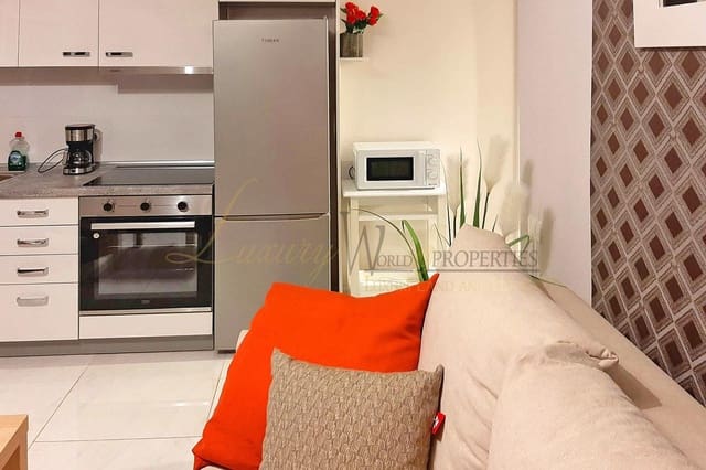 1 chambre Appartement à vendre à Playa de las Américas, Adeje avec piscine - 280 000 € (Ref: 9041442)