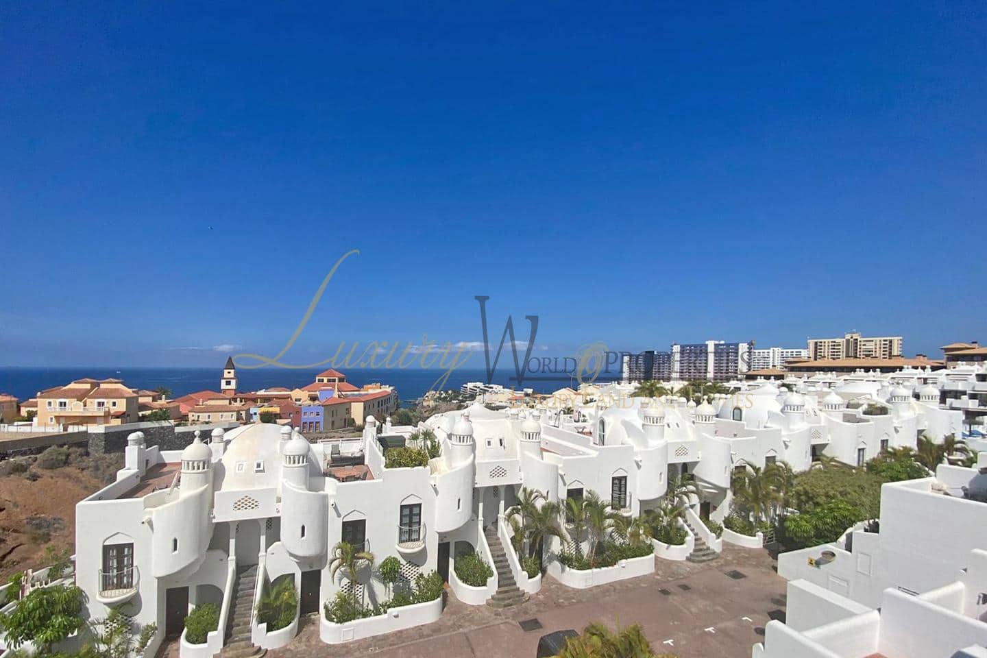 2 bedroom Flat for sale in Playa Paraiso with pool garage - € 499,000 (Ref: 9066981)