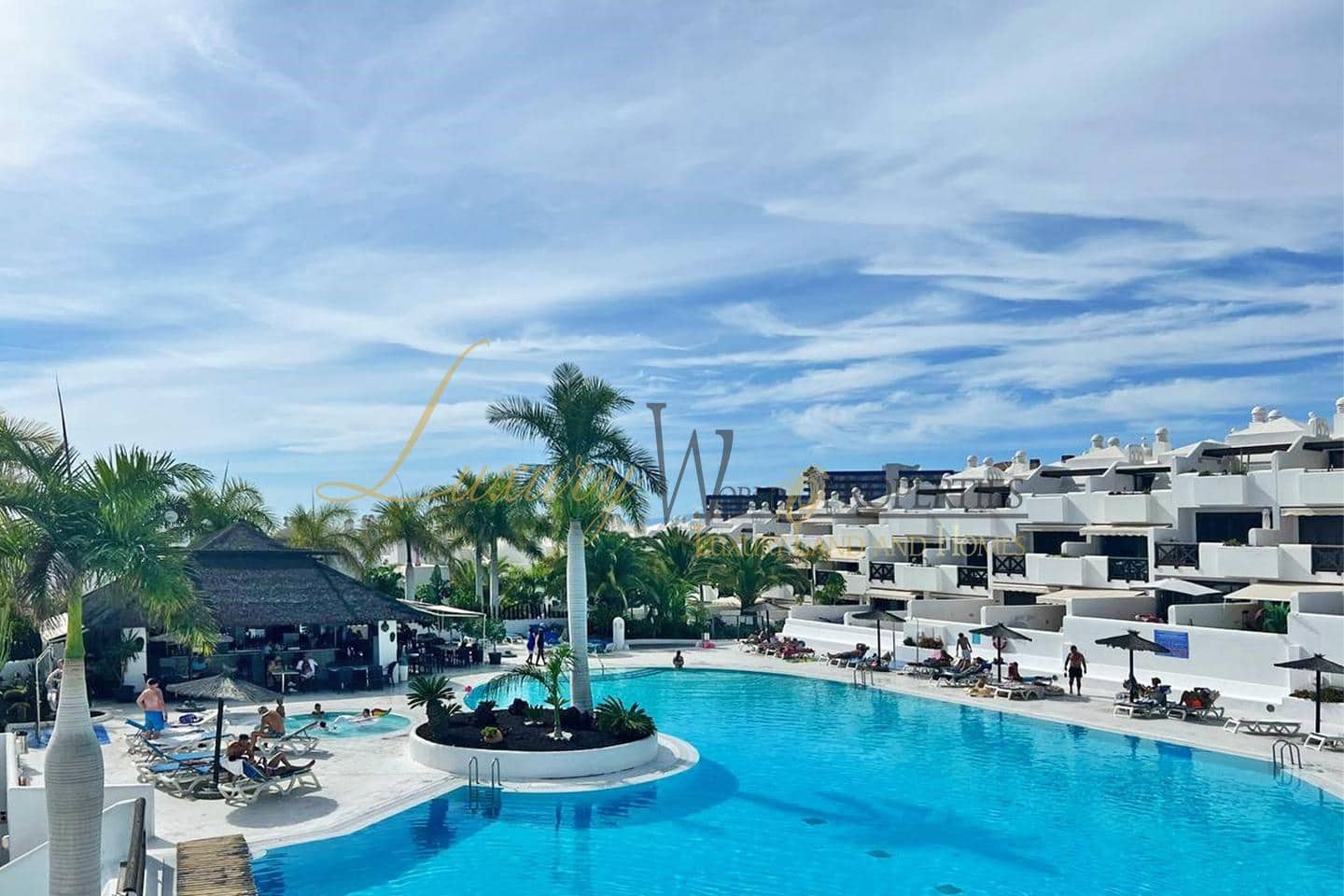 2 bedroom Flat for sale in Playa Paraiso with pool garage - € 499,000 (Ref: 9066981)