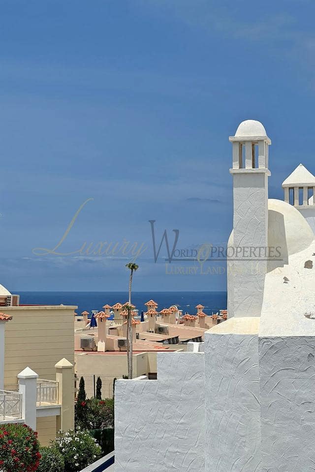 2 soverom Leilighet til salgs i Costa Adeje med svømmebasseng - € 490 000 (Ref: 9066982)