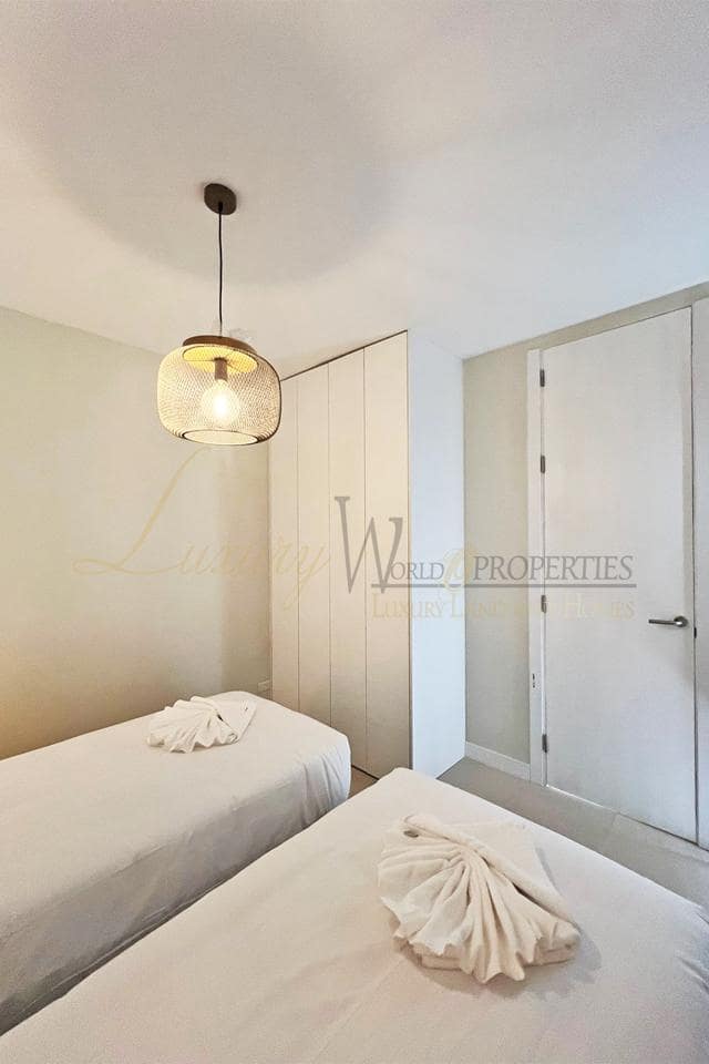 2 soverom Leilighet til salgs i Costa Adeje med svømmebasseng - € 490 000 (Ref: 9066982)