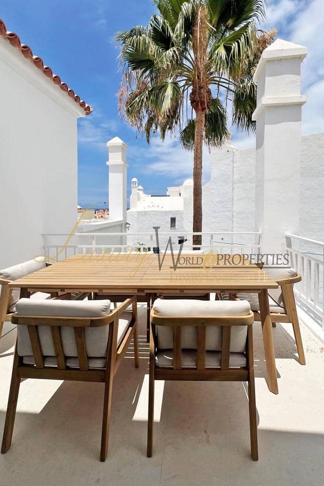 2 soverom Leilighet til salgs i Costa Adeje med svømmebasseng - € 490 000 (Ref: 9066982)