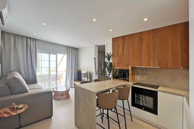 2 sovrum Lägenhet till salu i Playa Fañabe, Adeje med pool - 490 000 € (Ref: 9066982)