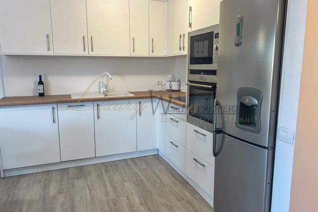 2 slaapkamer Flat te koop in Los Gigantes, Santiago del Teide met zwembad garage - € 430.000 (Ref: 9094429)