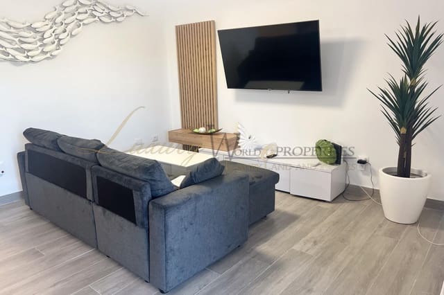 2 slaapkamer Flat te koop in Los Gigantes, Santiago del Teide met zwembad garage - € 430.000 (Ref: 9094429)