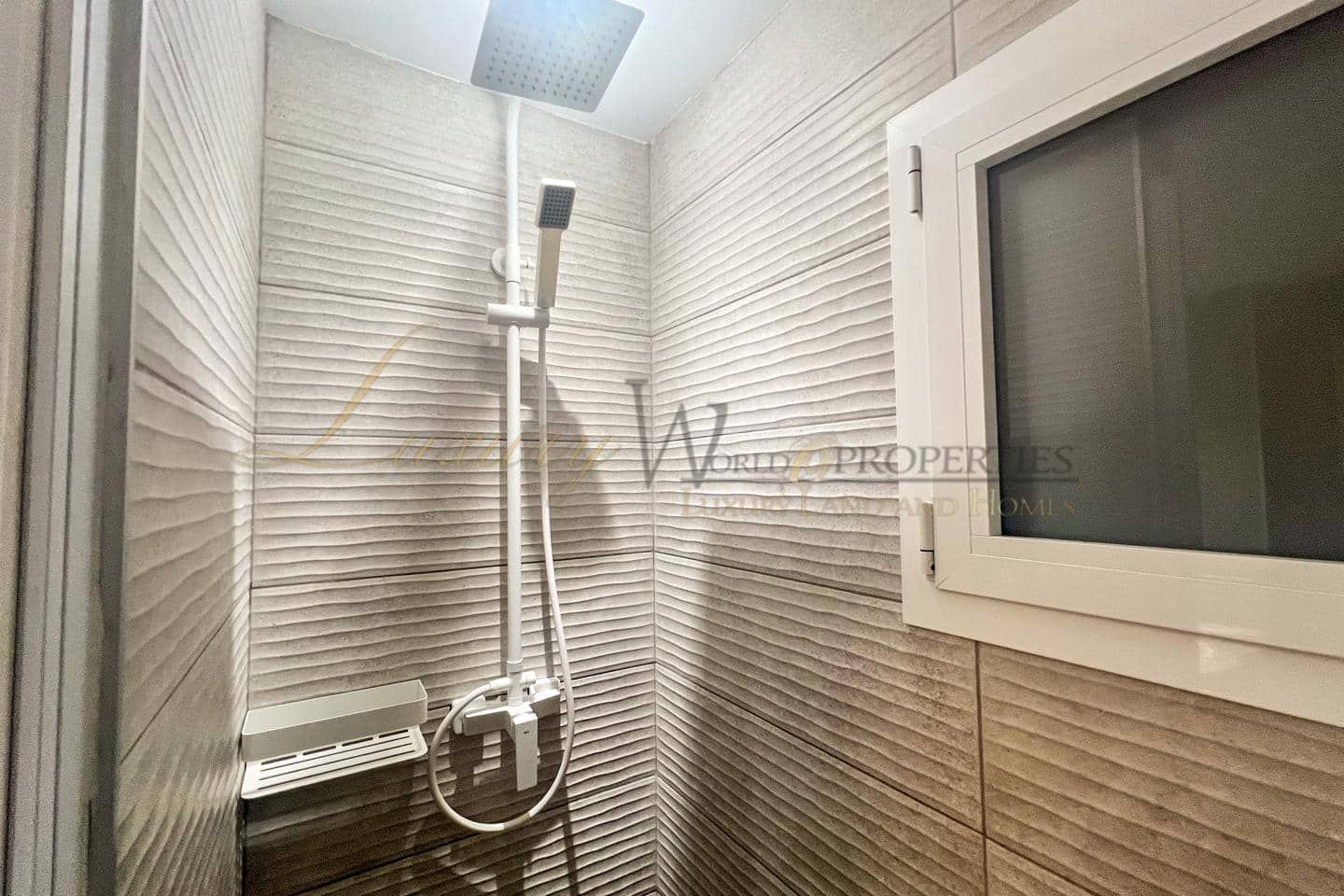 2 soveværelse Lejlighed til salg i Los Gigantes med swimmingpool garage - € 430.000 (Ref: 9094429)