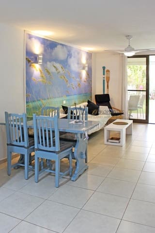 2 slaapkamer Flat te koop in Playa de las Americas, Arona met zwembad garage - € 735.000 (Ref: 9104030)