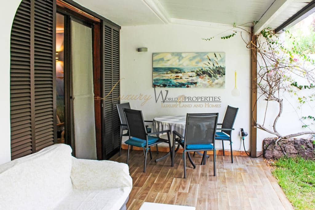 2 slaapkamer Flat te koop in Playa de las Americas met zwembad garage - € 735.000 (Ref: 9104030)