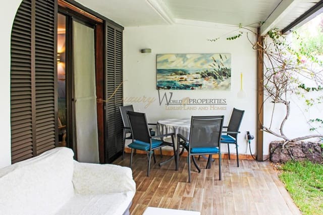 2 slaapkamer Flat te koop in Playa de las Americas, Arona met zwembad garage - € 735.000 (Ref: 9104030)