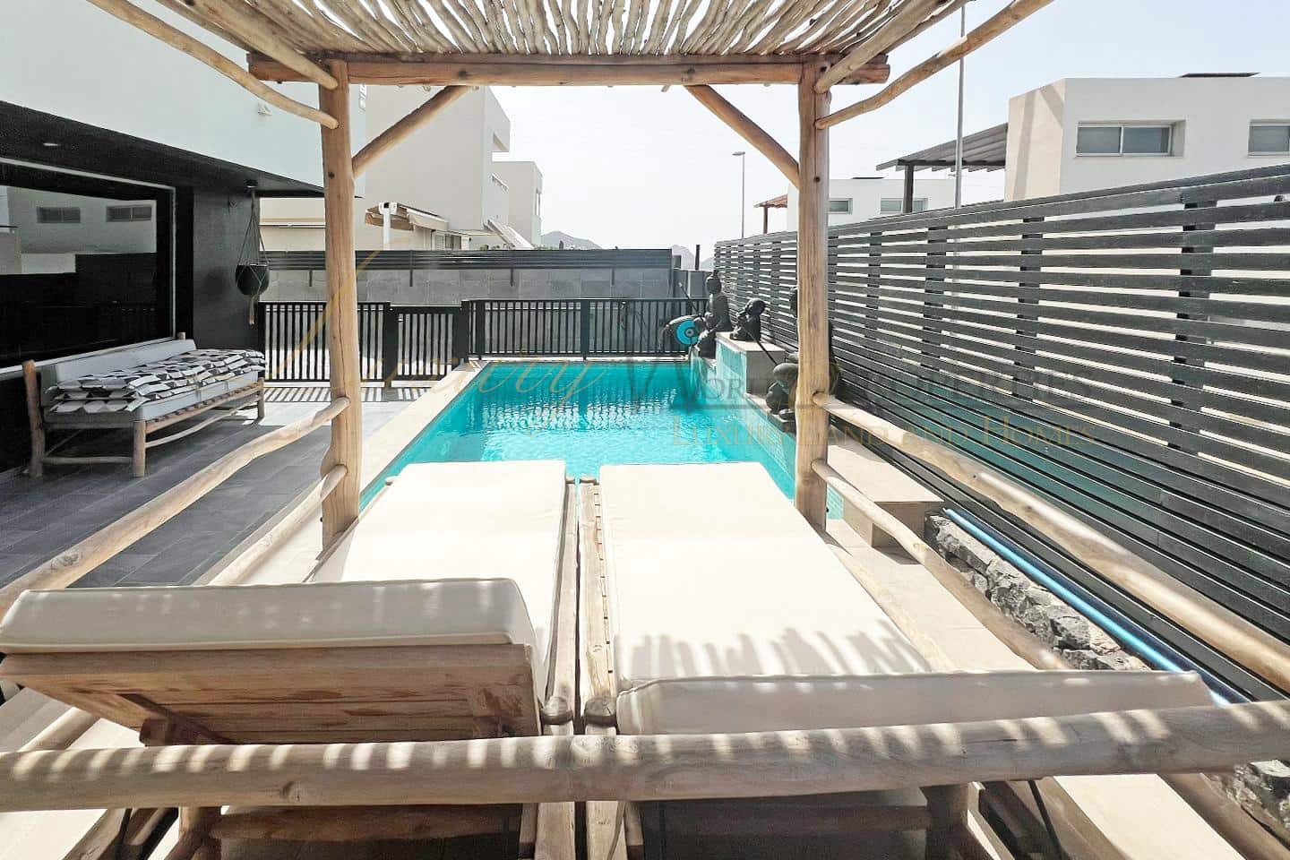 3 bedroom Villa for sale in Chayofa with pool garage - € 819,000 (Ref: 9108220)