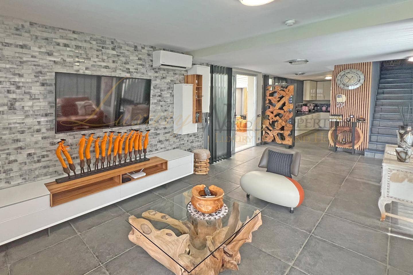 3 bedroom Villa for sale in Chayofa with pool garage - € 819,000 (Ref: 9108220)