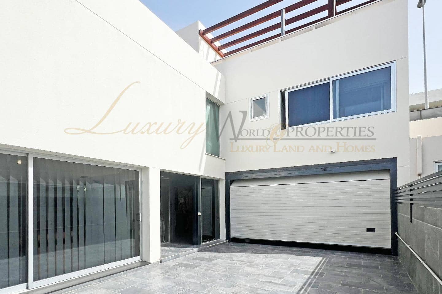 3 bedroom Villa for sale in Chayofa with pool garage - € 819,000 (Ref: 9108220)