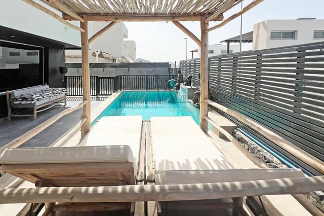 3 chambre Villa/Maison à vendre à Chayofa, Arona avec piscine garage - 890 000 € (Ref: 9108220)