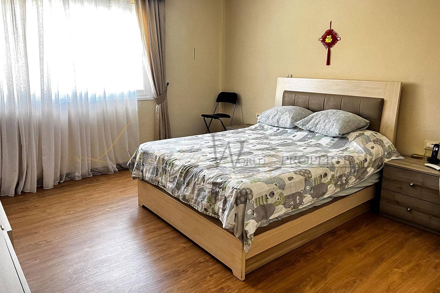 4 quarto Moradia para venda em Costa Adeje com piscina garagem - 690 000 € (Ref: 9111250)