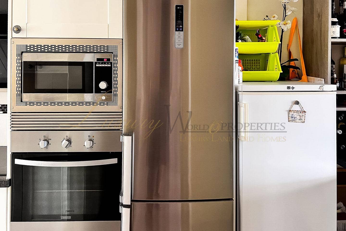 4 quarto Moradia para venda em Costa Adeje com piscina garagem - 690 000 € (Ref: 9111250)