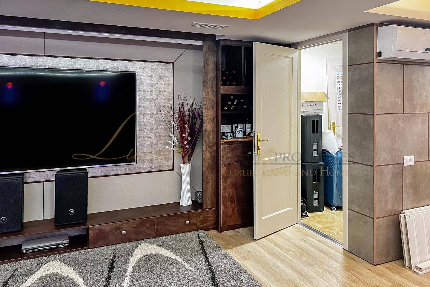 4 quarto Moradia para venda em Costa Adeje com piscina garagem - 690 000 € (Ref: 9111250)