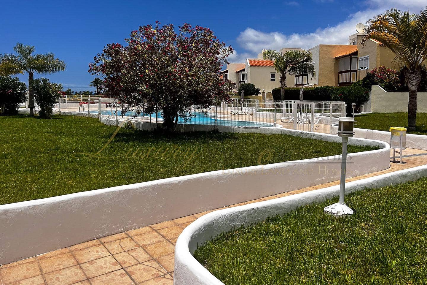 4 quarto Moradia para venda em Costa Adeje com piscina garagem - 690 000 € (Ref: 9111250)