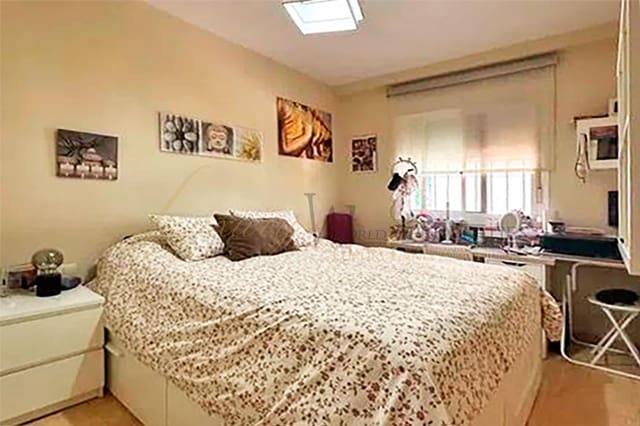 2 slaapkamer Flat te koop in Casco Urbano, Adeje met zwembad - € 330.000 (Ref: 9135121)