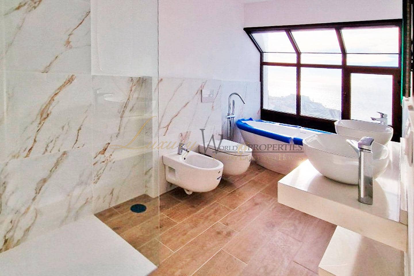 2 soveværelse Lejlighed til salg i Los Gigantes med swimmingpool - € 575.000 (Ref: 9142291)