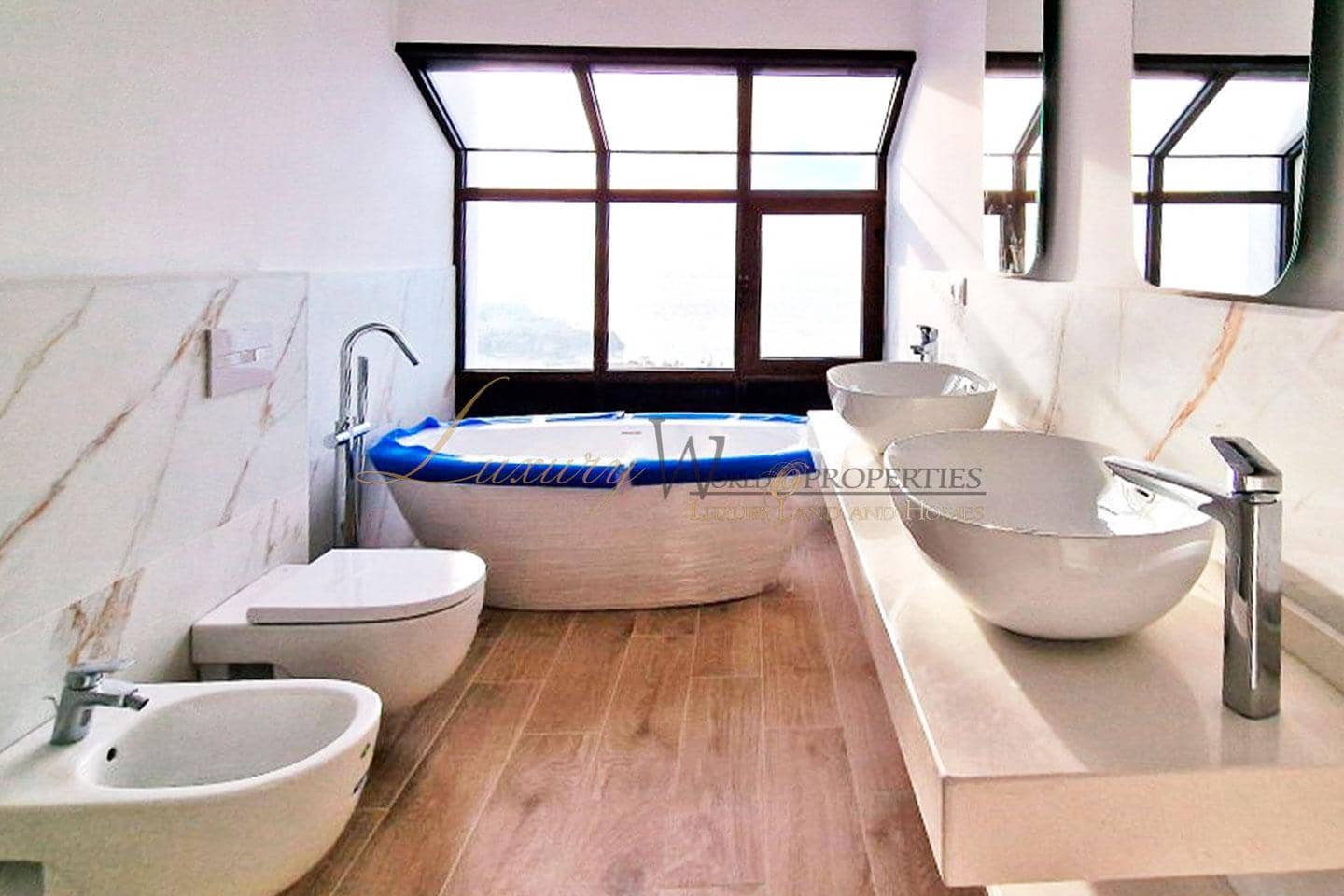 2 soveværelse Lejlighed til salg i Los Gigantes med swimmingpool - € 575.000 (Ref: 9142291)