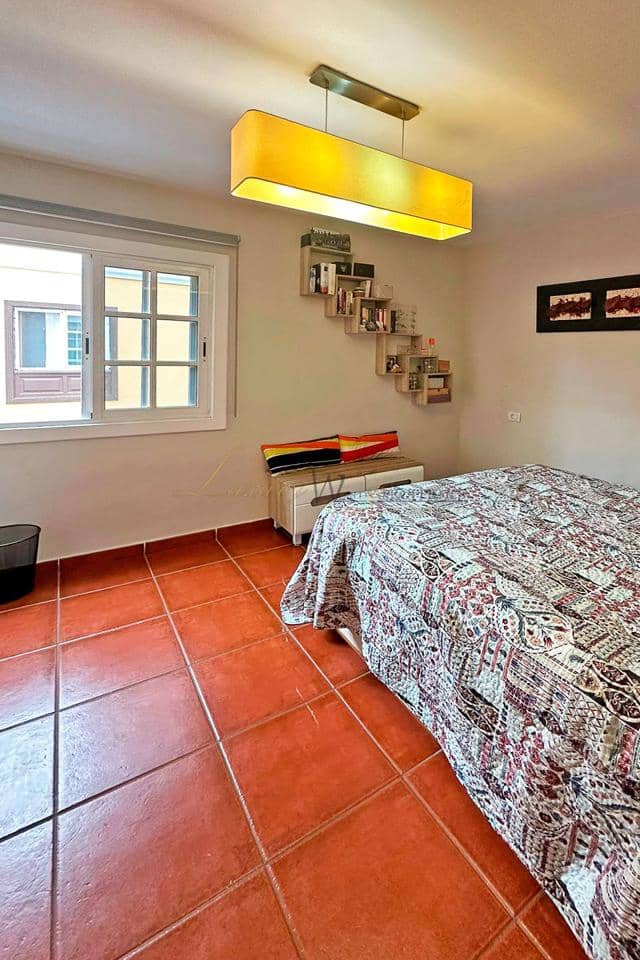 3 soveværelse Villa til salg i Adeje med swimmingpool garage - € 430.000 (Ref: 9160612)