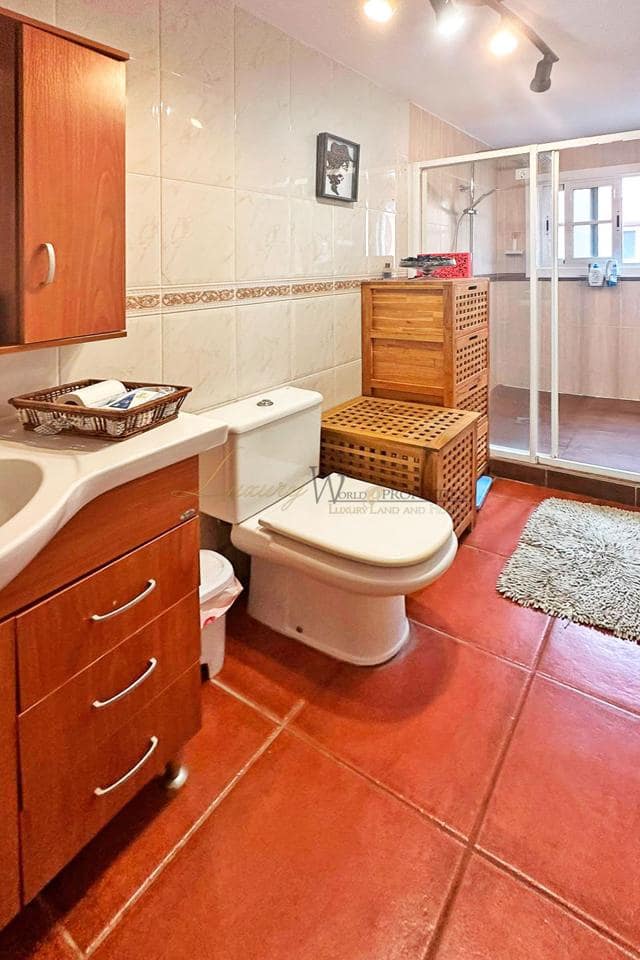 3 soveværelse Villa til salg i Adeje med swimmingpool garage - € 430.000 (Ref: 9160612)