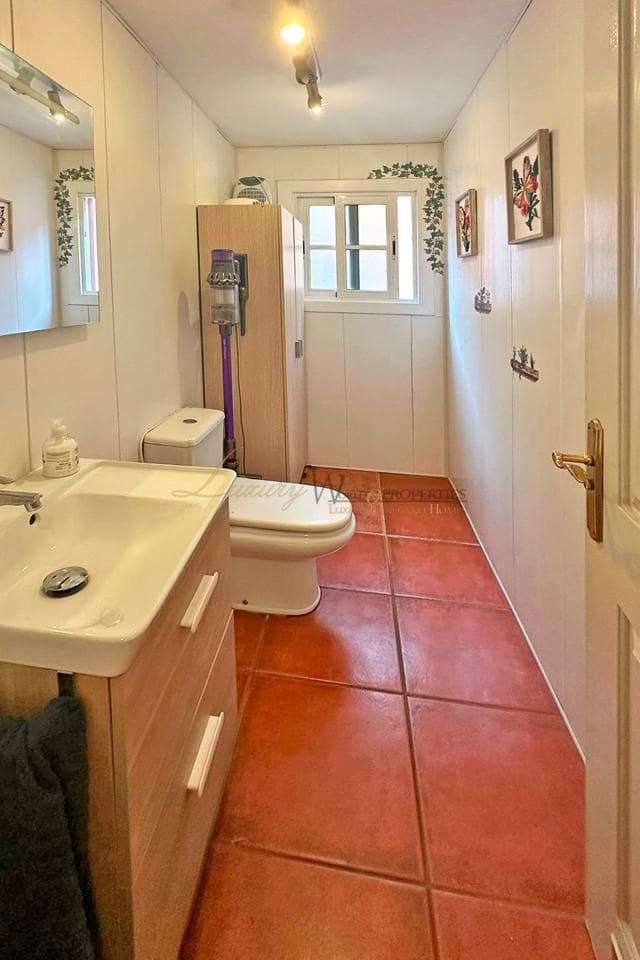 3 soveværelse Villa til salg i Adeje med swimmingpool garage - € 430.000 (Ref: 9160612)