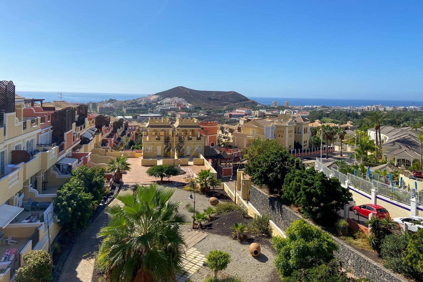1 slaapkamer Flat te koop in Los Cristianos met zwembad - € 295.000 (Ref: 9163211)