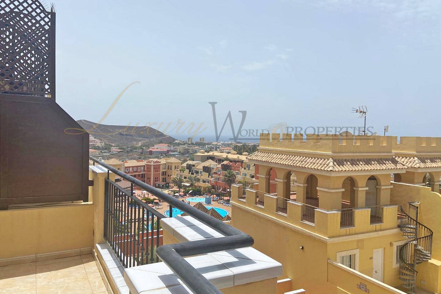 1 slaapkamer Flat te koop in Los Cristianos met zwembad - € 295.000 (Ref: 9163211)