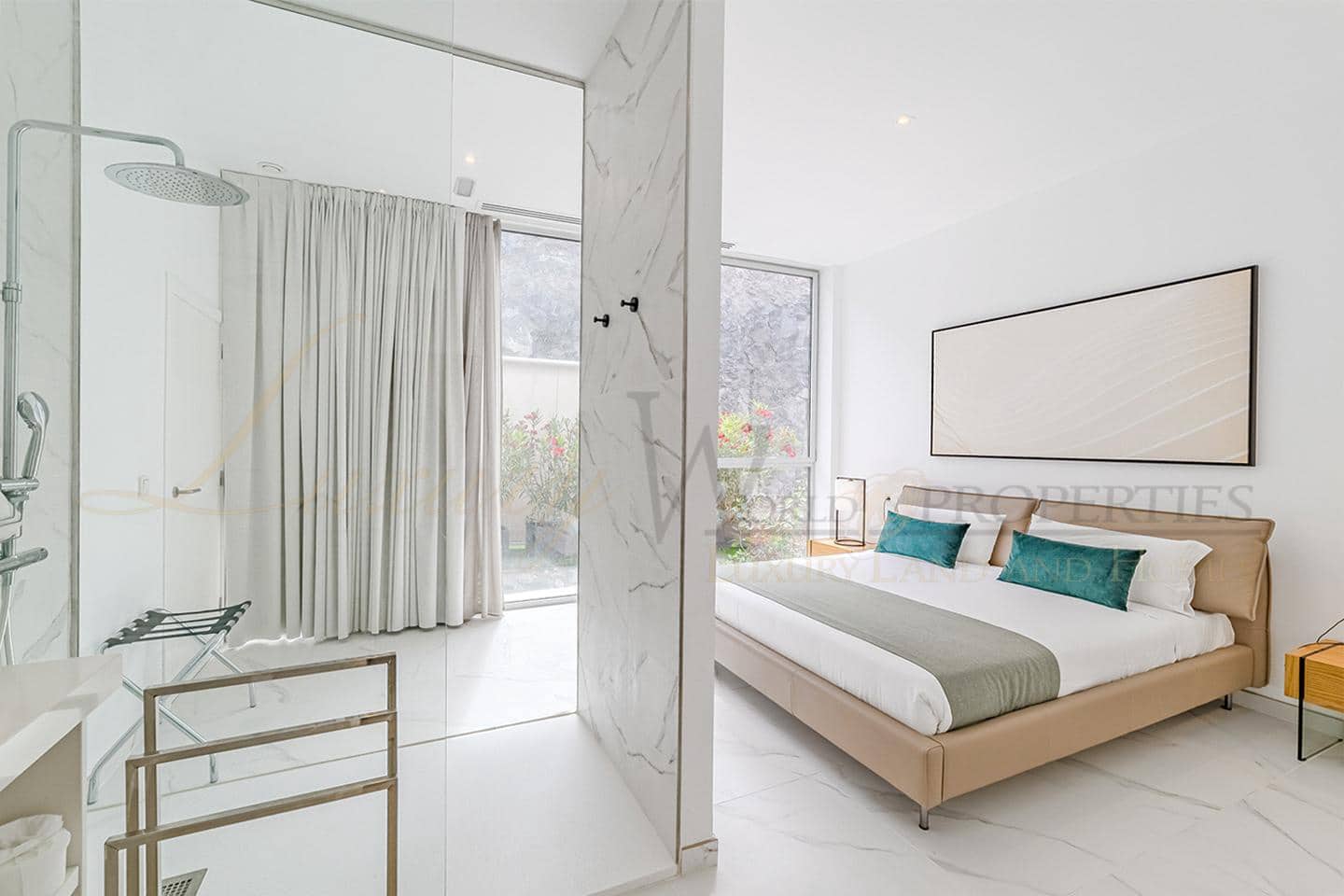 3 bedroom Flat for sale in Los Gigantes with pool garage - € 2,495,000 (Ref: 9164306)