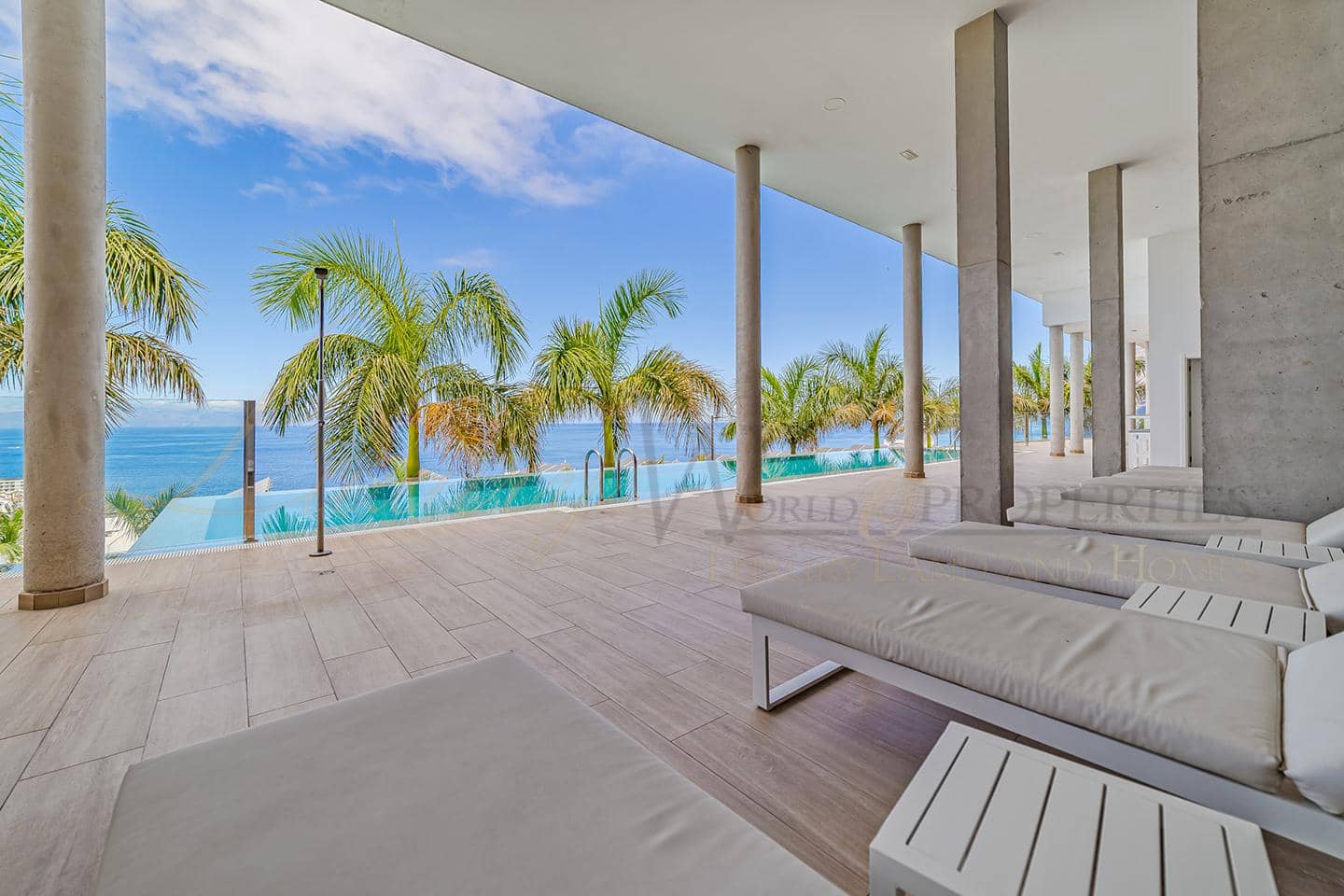 3 bedroom Flat for sale in Los Gigantes with pool garage - € 2,495,000 (Ref: 9164306)